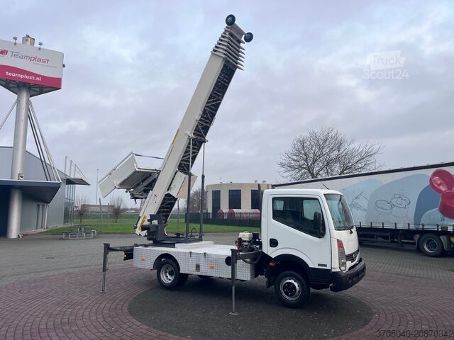 Lifting platform Nissan CABSTAR KLAAS 33m Verhuislift, Möbelaufzug, Gru...