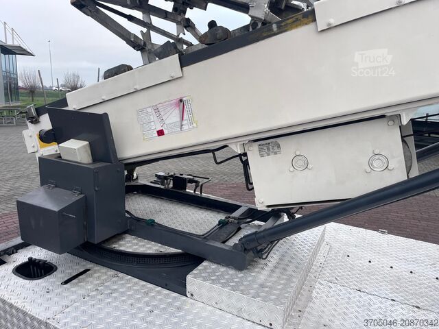 Lifting platform Nissan CABSTAR KLAAS 33m Verhuislift, Möbelaufzug, Gru...