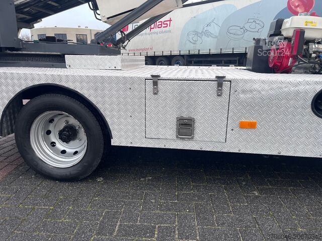 Lifting platform Nissan CABSTAR KLAAS 33m Verhuislift, Möbelaufzug, Gru...