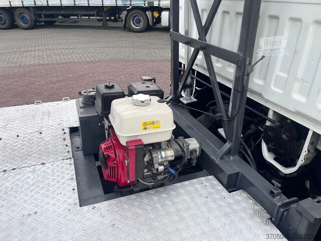 Hefplatform Nissan CABSTAR KLAAS 33m Verhuislift, Möbelaufzug, Gru...