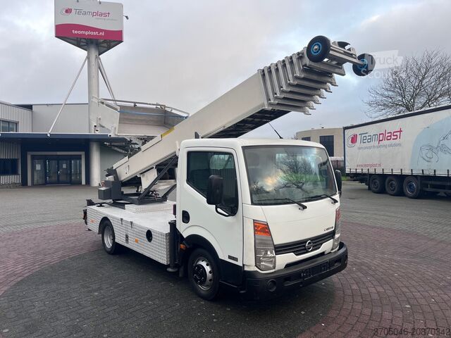 Hefplatform Nissan CABSTAR KLAAS 33m Verhuislift, Möbelaufzug, Gru...