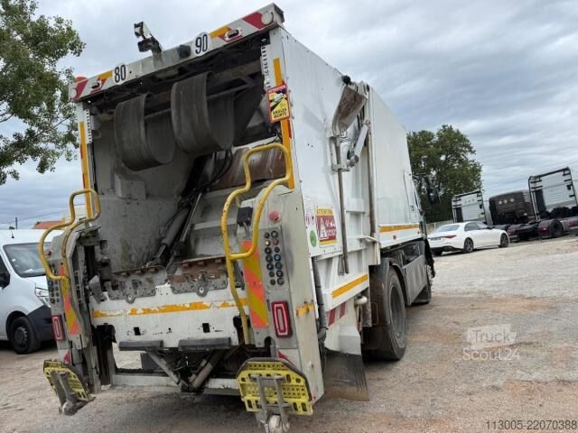 Kamion za specijalne namene Renault D-Series 320.19
