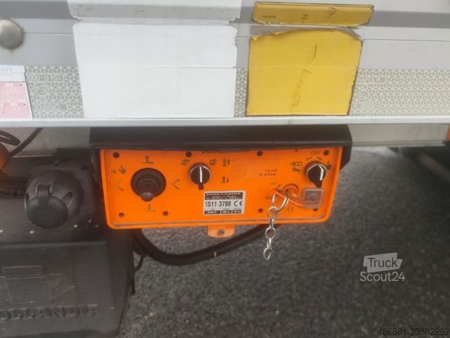 Chladený nákladný automobil IVECO EUROCARGO 180E Thermoking T800R, Dhollandia