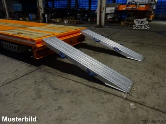 Semiremorcă cu platformă joasă Möslein ST 3 Plato 8,7 3 Achs Satteltieflader Plato 45 t GGfür Fertigteile, Baumaschinen