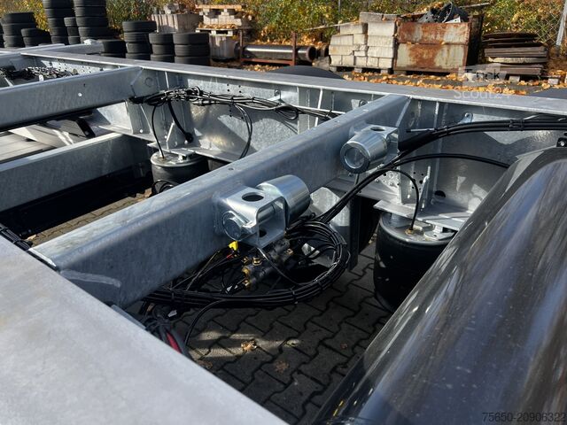 Remorcă cu șasiu interschimbabil Möslein BDF Tandem- BDF- Wechselanhänger mit Ladebordwand