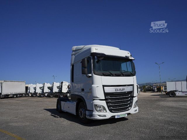 Стандартний тягач DAF TRATTORE STRADALE