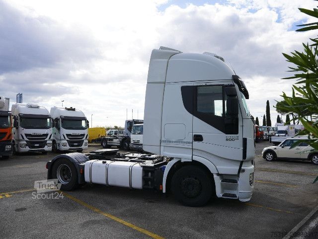 Trattore stradale standard IVECO TRATTORE STRADALE