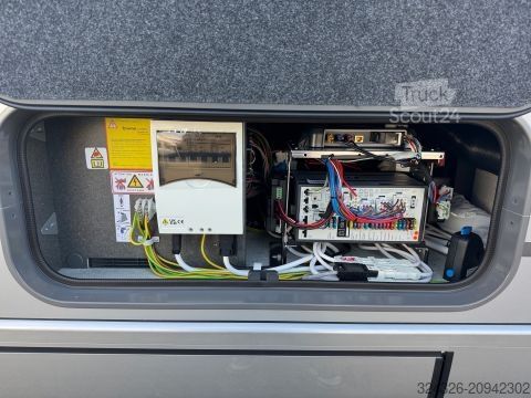 Polointegrovaný obytný vůz Hymer/Eriba ML-T 570 CrossOver MB*Allrad*Automatik*190PS