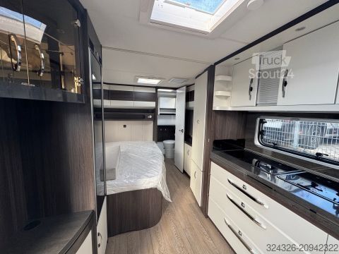 Wohnwagen Hobby Prestige 560 WFU Auflastung 2.000kg