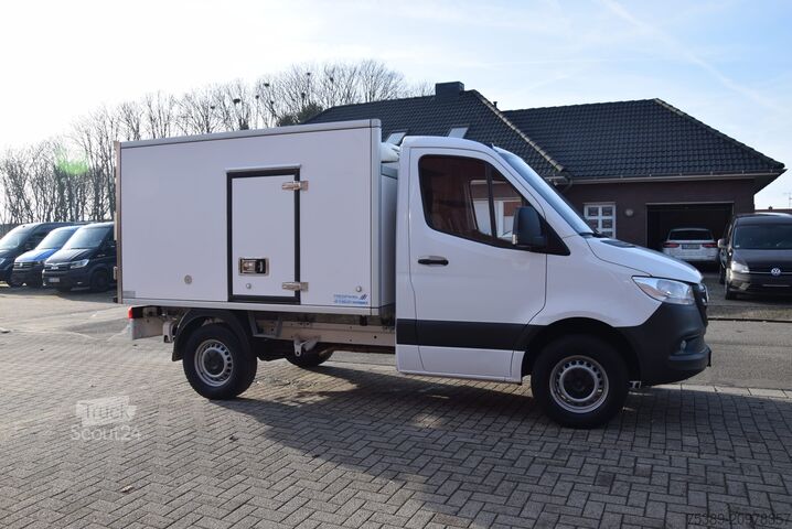 Komerciālais transportlīdzeklis Mercedes-Benz Sprinter  317 Tiefkühkoffer -20 Stand Fahrk Navi