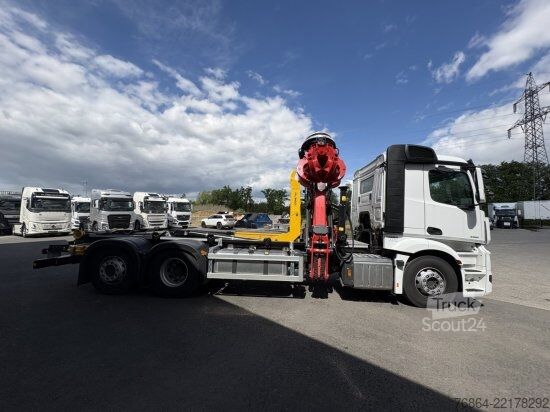 Kipper LKW MERCEDES-BENZ ACTROS 2551 6X2, PALFINGER-ABROLLKIPPER MIT SCHROTTKRAN,  LENK-LIFTACHSE, EURO 6