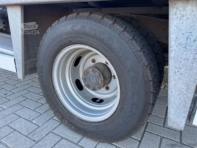 Autotransporter Mercedes-Benz Vario 614, Tijhof Galvaniced Car transporter