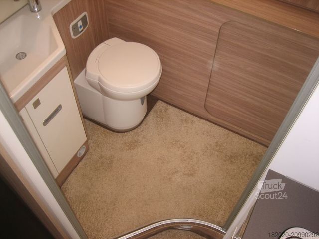 Daļēji integrēta kemperis BÜRSTNER Delfin T 680 G Winterpak., Lithium, Luftfed.