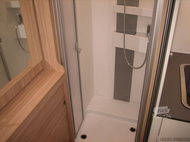 Daļēji integrēta kemperis BÜRSTNER Delfin T 680 G Winterpak., Lithium, Luftfed.