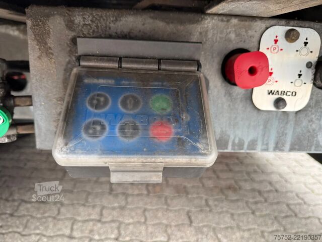 Piano mobile Knapen Trailers 96m3 Cargo Floor 10MM Floor 3 year old! Metallic
