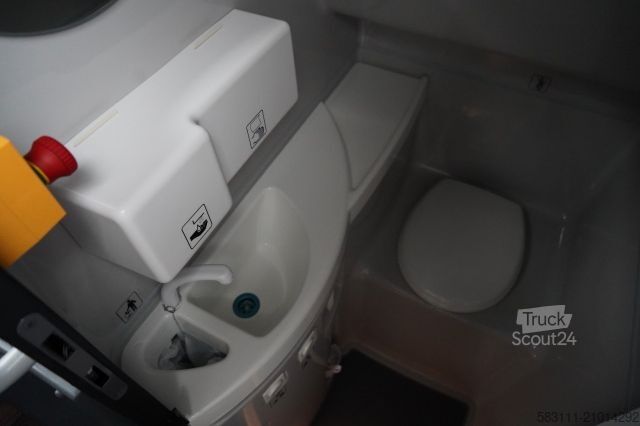 Bus MAN LIONS COACH R08 / EURO 6 / FABRYCZNIE NOWY / DOS