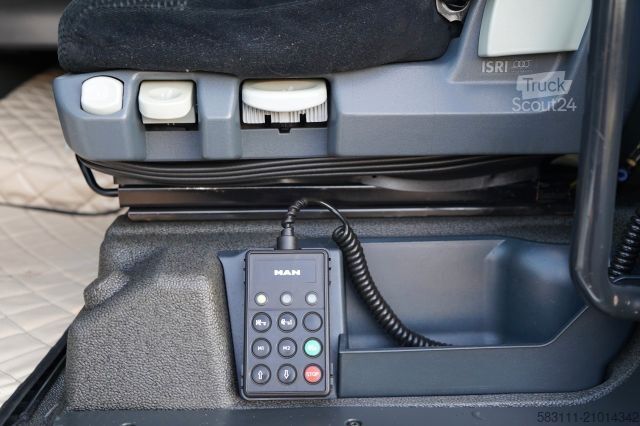 Tracteur routier standard MAN TGX 18.440 / XLX / MEGA / MANUAL / LOW DECK  