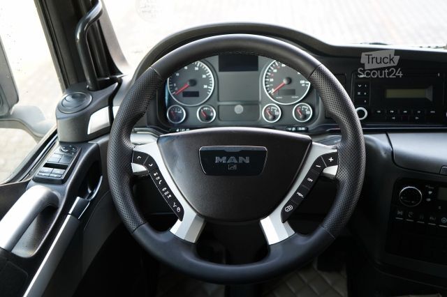 Tracteur routier standard MAN TGX 18.440 / XLX / MEGA / MANUAL / LOW DECK  