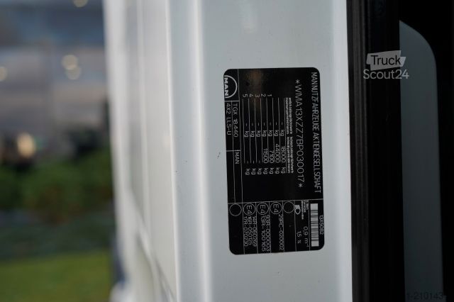 Tracteur routier standard MAN TGX 18.440 / XLX / MEGA / MANUAL / LOW DECK  