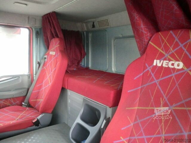 Grue montée sur camion Iveco-Magirus AT260S31Y/P 6x2 AT260S31Y/P 6x2 mit Kran Copma 150.3