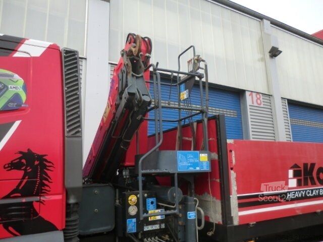 Grue montée sur camion Iveco-Magirus AT260S31Y/P 6x2 AT260S31Y/P 6x2 mit Kran Copma 150.3