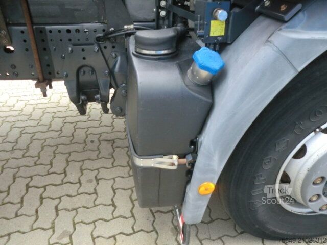 Grue montée sur camion Iveco-Magirus AT260S31Y/P 6x2 AT260S31Y/P 6x2 mit Kran Copma 150.3