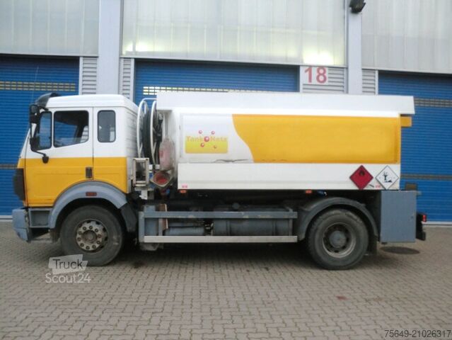 Autocisterna Mercedes-Benz SK 1824 L 4x2 SK 1824 L 4x2, Esterer Tankaufbau ca. 13.100l, 2 Kammern