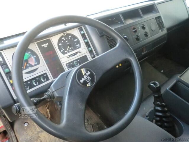 Skříňový nákladní automobil MAN L35 10.163 4x2
