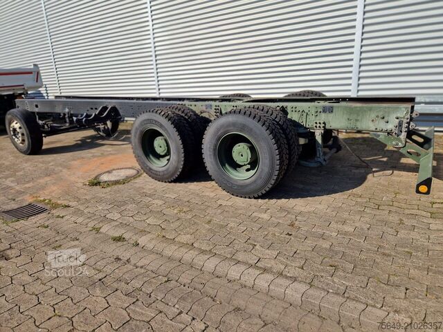Lastebilchassis Iveco-Magirus Trakker AD260T45 6x4, BRANDSCHADEN FAHRERHAUS! Trakker AD260T45 6x4, BRANDSCHADEN FAHRERHAUS!