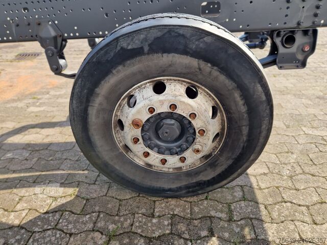 Châssis de camion Iveco-Magirus Trakker AD260T45 6x4, BRANDSCHADEN FAHRERHAUS! Trakker AD260T45 6x4, BRANDSCHADEN FAHRERHAUS!