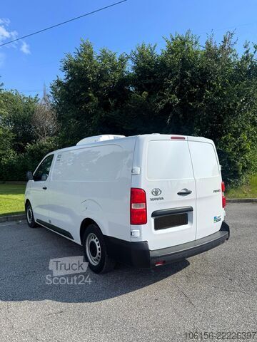 Izolovaný minivan s chladicí jednotkou TOYOTA PROACE LONG 2.0 DIESEL