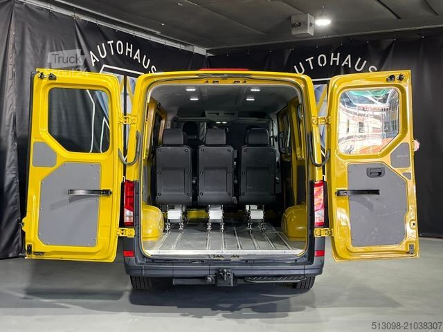 Minibus VOLKSWAGEN CRAFTER 2.0TDI 8 SITZER TEMP. KLIMA AHK 1.HAND