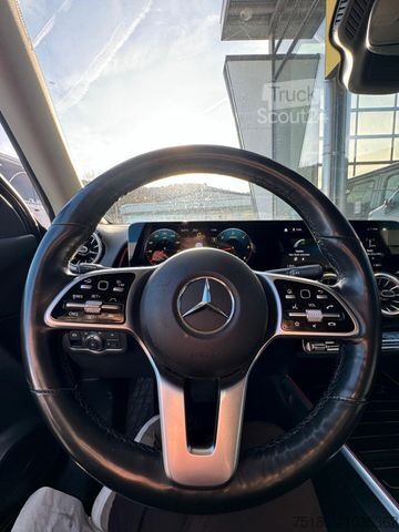 Pick-up MERCEDES-BENZ GLB 200 d  1.Hand SUV PKW AHK Automatik