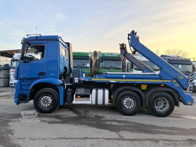 Camion benne MERCEDES-BENZ Arocs 2543L/Meiller-Absetzer/Vorlauf-Lenkachse/
