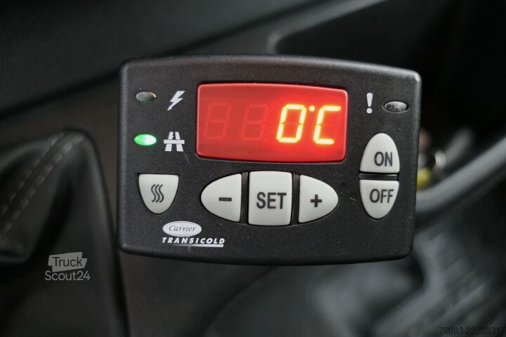 Рефрижераторний фургон MERCEDES-BENZ Sprinter 317CDI Maxi Tiefkühlkasten Klima Navi