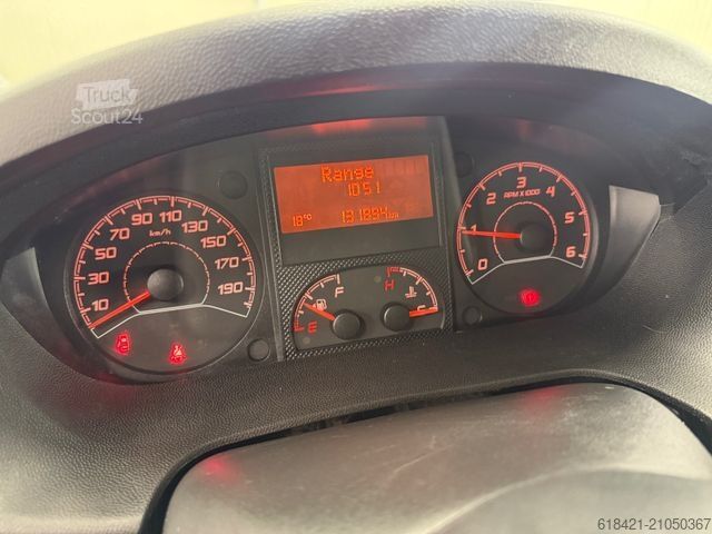 Fourgon tôlé PEUGEOT Boxer Kasten Hochraum 330 L2H2 Pro BlueHDi 140 S