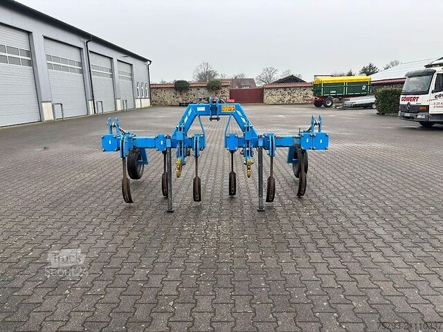 Cultivator Bremer Maschinenbau Front und Heckgrubber mit Zapfwellendurchtrieb KG300