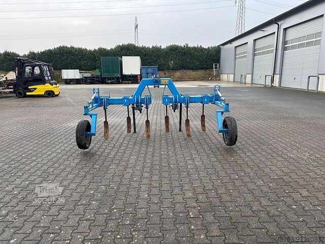 Cultivator Bremer Maschinenbau Front und Heckgrubber mit Zapfwellendurchtrieb KG300