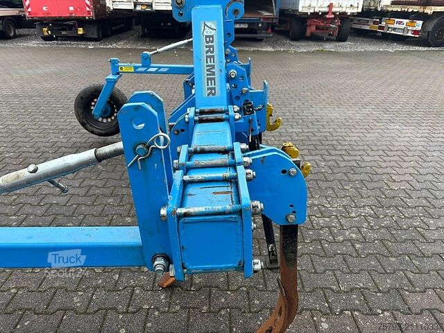 Cultivator Bremer Maschinenbau Front und Heckgrubber mit Zapfwellendurchtrieb KG300
