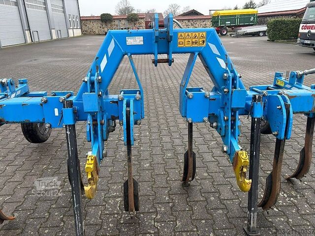 Cultivator Bremer Maschinenbau Front und Heckgrubber mit Zapfwellendurchtrieb KG300