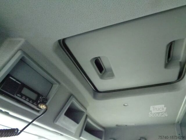 Resväska Mercedes-Benz Atego 822 Atego 822 + Euro 5 + Dhollandia lift