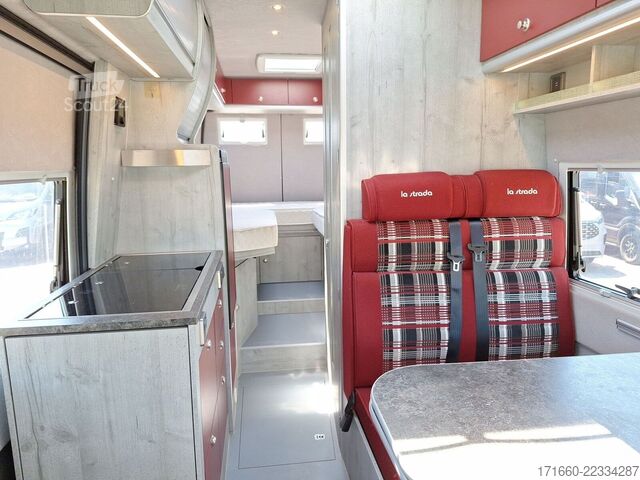 Kamper kombi LA STRADA Avanti EB 640 Navi/ Rückfahrkamera