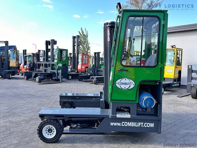Cărucior cu stivuitor cu 4 căi Combilift C4000 / TRIPLEX / 4900MM / GAS