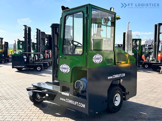 Cărucior cu stivuitor cu 4 căi Combilift C4000 / TRIPLEX / 4900MM / GAS