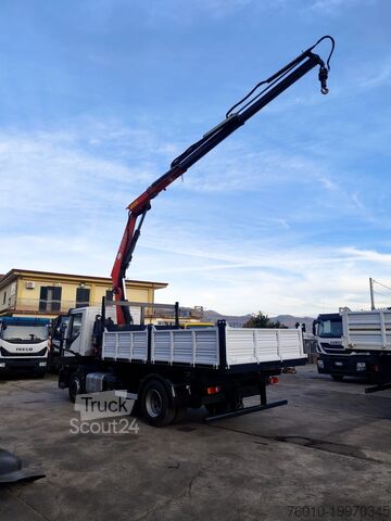 Macara montată pe camion Iveco EuroCargo 140-250