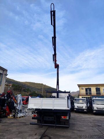 Macara montată pe camion Iveco EuroCargo 140-250
