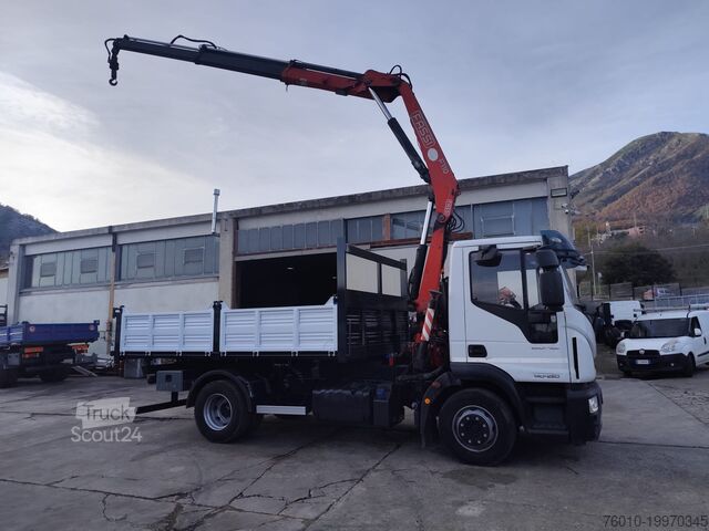 Macara montată pe camion Iveco EuroCargo 140-250