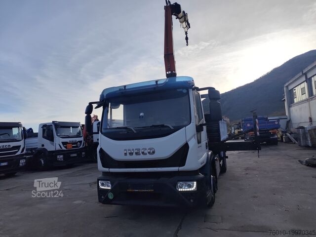 Macara montată pe camion Iveco EuroCargo 140-250