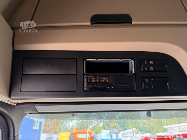 Вантажівка зі змінною надбудовою MERCEDES-BENZ ACTROS 2543 6x2 Wechselaufbau BDF AHK 2 Betten