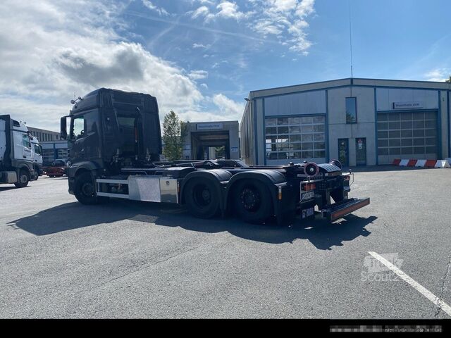 Ruloninė konteinerinė savivartis MERCEDES-BENZ MB Actros 2551 L ENA ABROLLK./HIAB ULTIMA 21 S